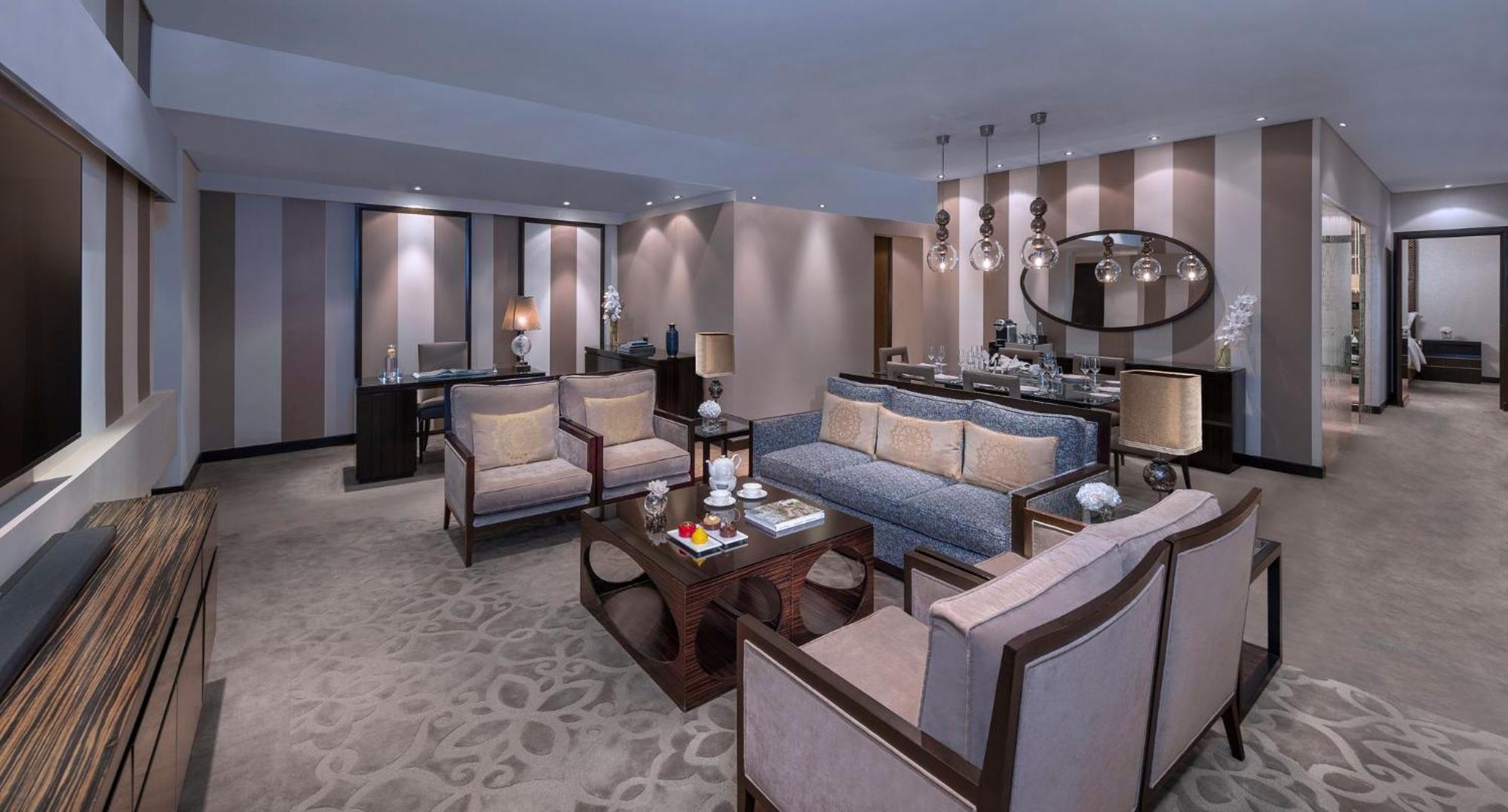 Mandarin Oriental Al Faisaliah, Ер-Ріяд Екстер'єр фото The Club Lounge at the Conrad Hong Kong