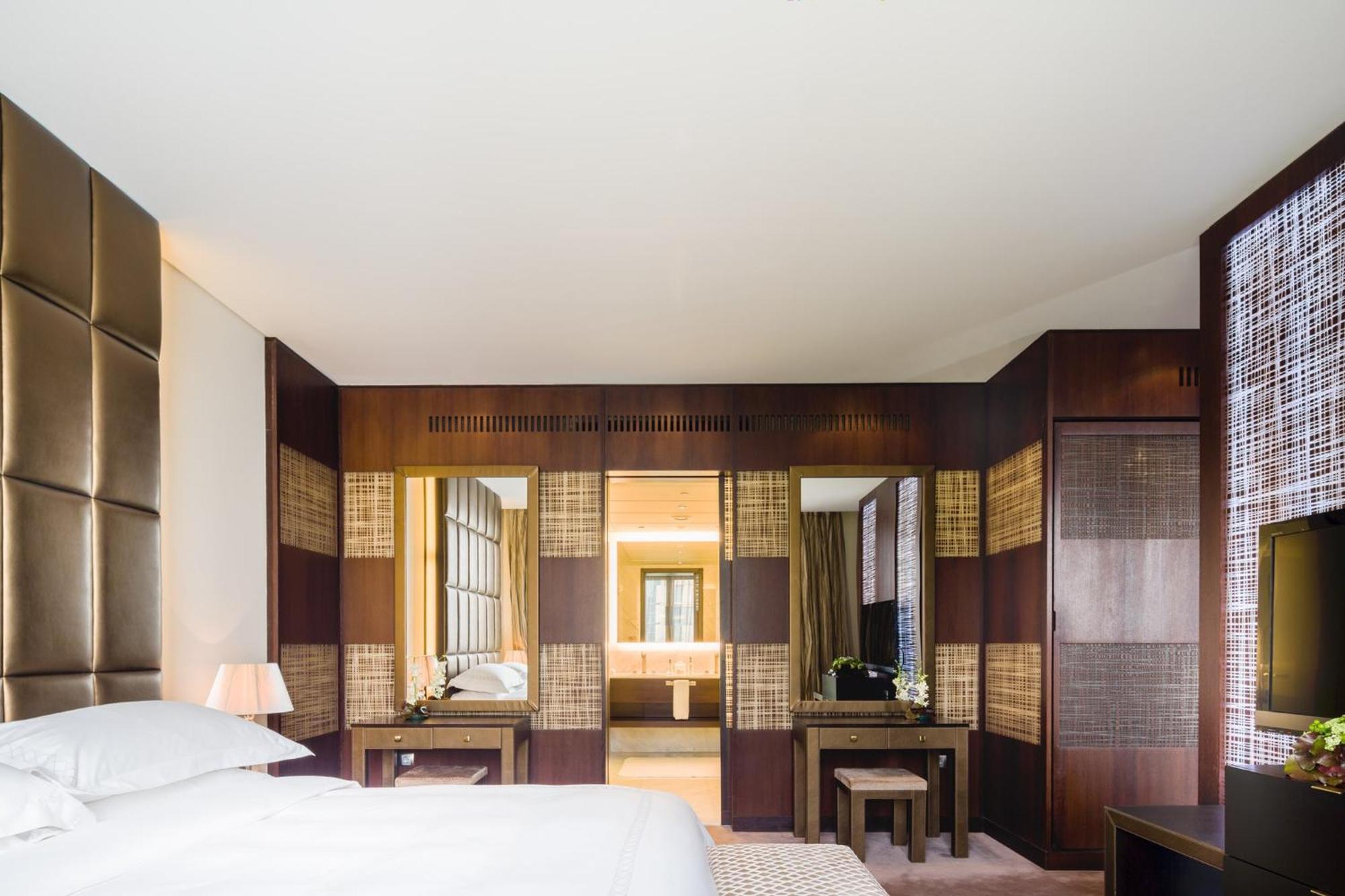 Mandarin Oriental Al Faisaliah, Ер-Ріяд Екстер'єр фото A guest room at The Ritz-Carlton, Dubai