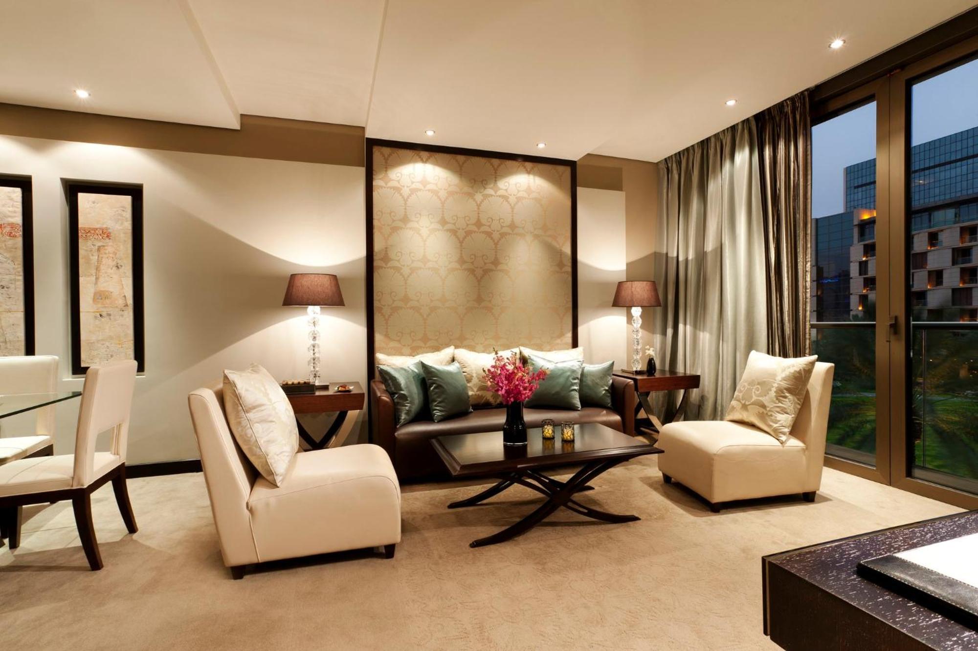 Mandarin Oriental Al Faisaliah, Ер-Ріяд Екстер'єр фото A living room in a typical apartment